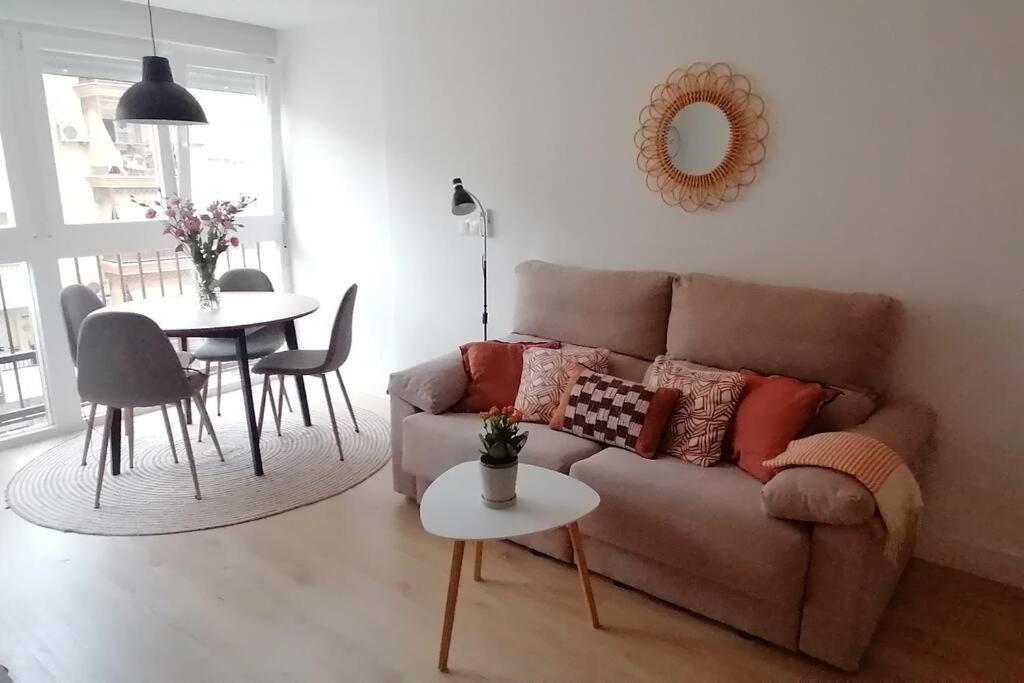 El Palo Cosy, 200 M From The Beach Apartment Malaga Exterior photo